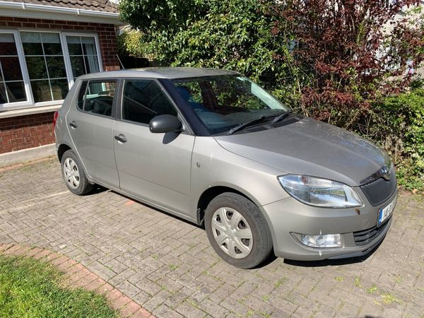 Skoda Fabia Hatchback, Petrol, 2014, Beige