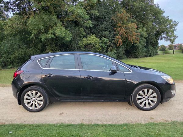 Opel Astra MPV, Diesel, 2012, Black