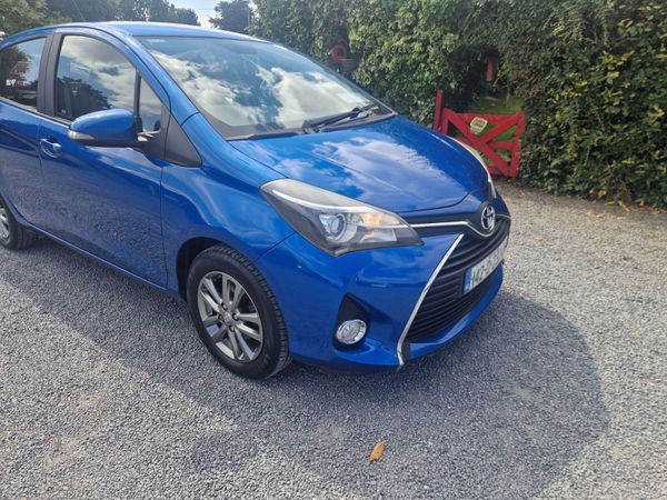 Toyota Yaris Hatchback, Petrol, 2014, Blue