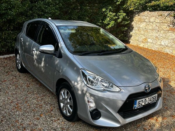 Toyota Aqua Hatchback, Petrol Hybrid, 2016, Silver