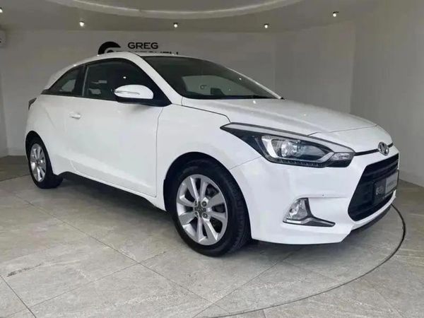 Hyundai i20 Hatchback, Petrol, 2016, White