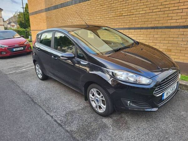 Ford Fiesta Hatchback, Petrol, 2016, Black