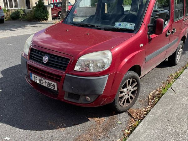 Fiat Doblo MPV, Diesel, 2008, Red