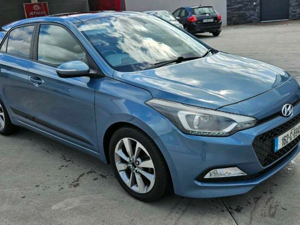 Hyundai i20 Hatchback, Petrol, 2016, Blue