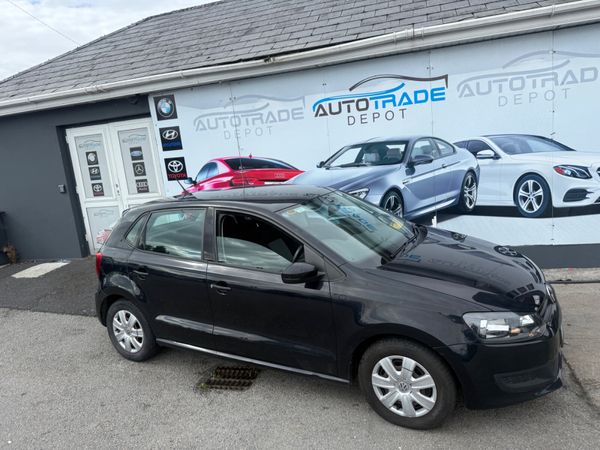 Volkswagen Polo Hatchback, Petrol, 2010, Black
