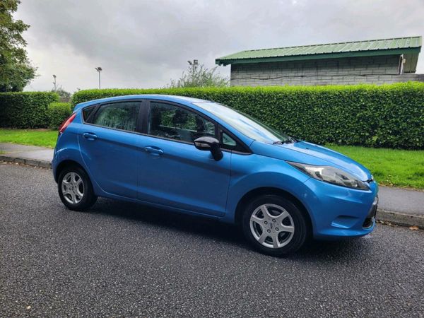 Ford Fiesta Hatchback, Diesel, 2010, Blue