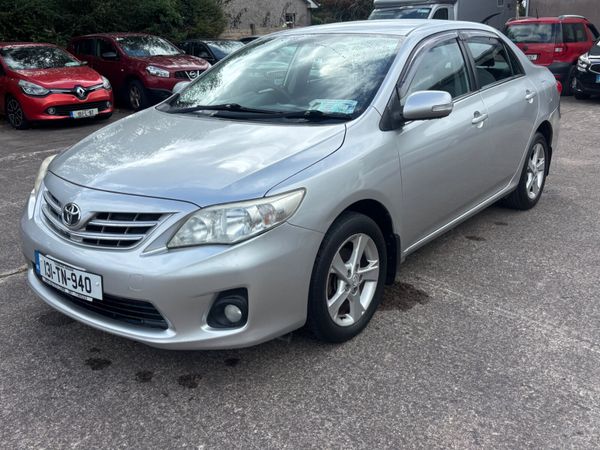 Toyota Corolla Saloon, Petrol, 2013, Silver
