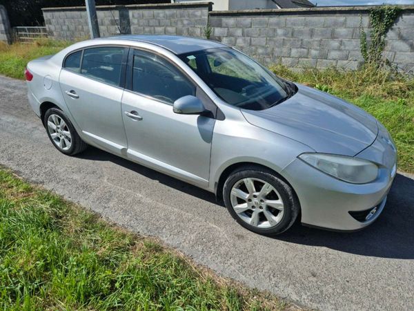 Renault Fluence Saloon, Diesel, 2012, Silver