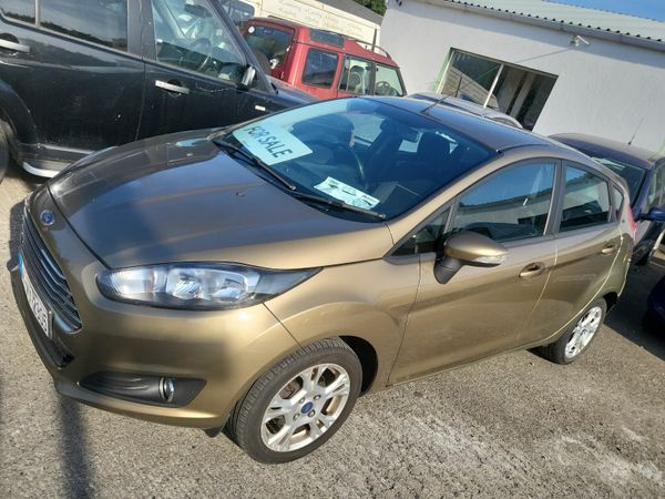 Ford Fiesta Hatchback, Petrol, 2014, Brown