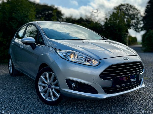 Ford Fiesta Hatchback, Petrol, 2016, Silver