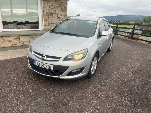 Opel Astra MPV, Petrol, 2013, Silver