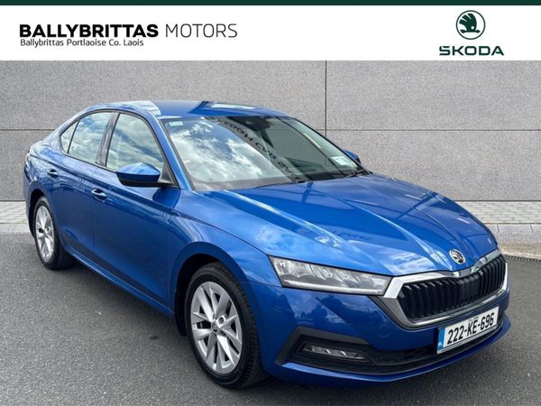 Skoda Octavia Saloon, Petrol, 2022, Blue