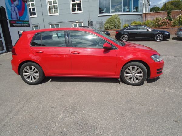 Volkswagen Golf Estate, Petrol, 2014, Red