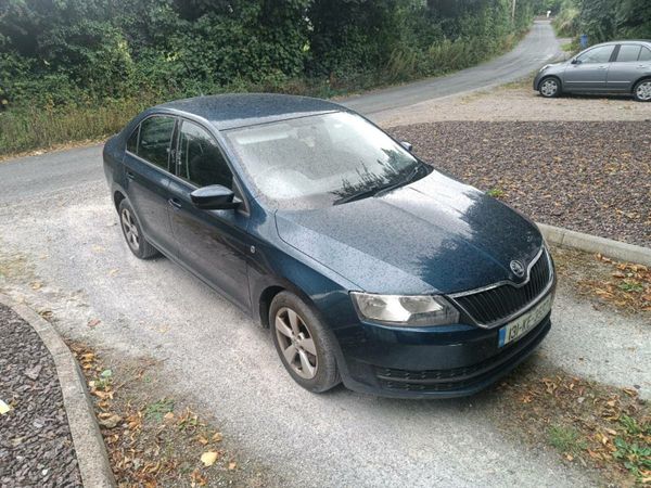 Skoda Rapid Hatchback, Diesel, 2013, Blue