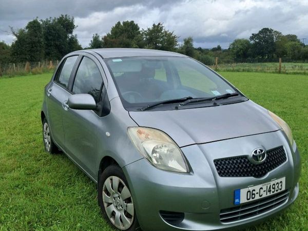Toyota Yaris Hatchback, Petrol, 2006, Silver
