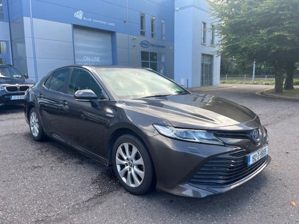 Toyota Camry Saloon, Petrol Hybrid, 2019, Brown