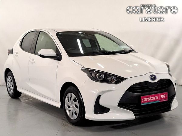 Toyota Yaris Hatchback, Petrol Hybrid, 2021, White