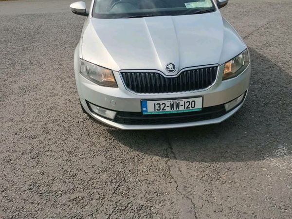 Skoda Octavia Estate, Diesel, 2013, Silver