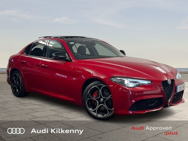 Alfa Romeo Giulia Saloon, Petrol, 2023, Red