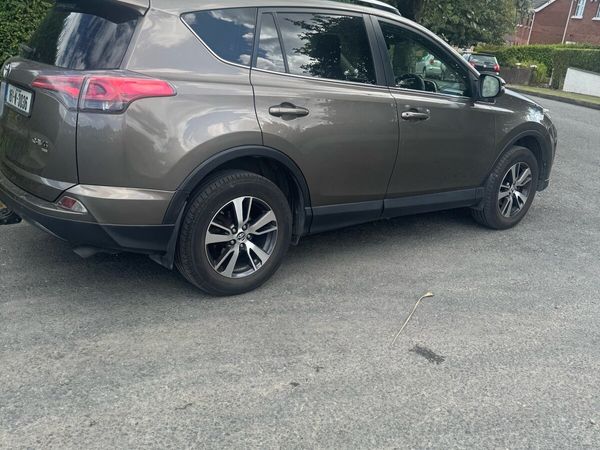 Toyota RAV4 SUV, Diesel, 2016, Bronze