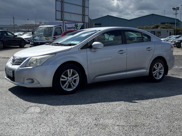 Toyota Avensis Saloon, Diesel, 2009, Silver