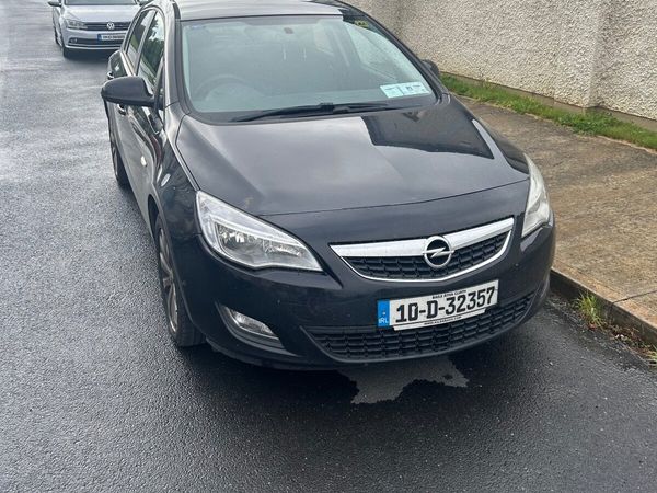 Opel Astra Hatchback, Diesel, 2010, Black
