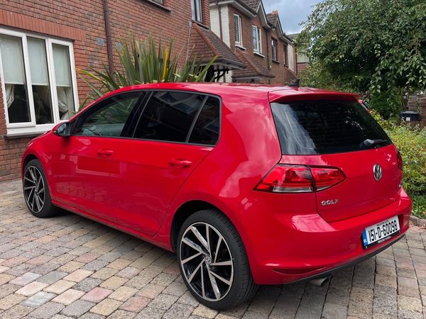Volkswagen Golf Hatchback, Petrol, 2015, Red
