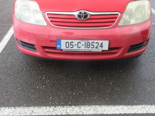 Toyota Corolla Saloon, Petrol, 2005, Red