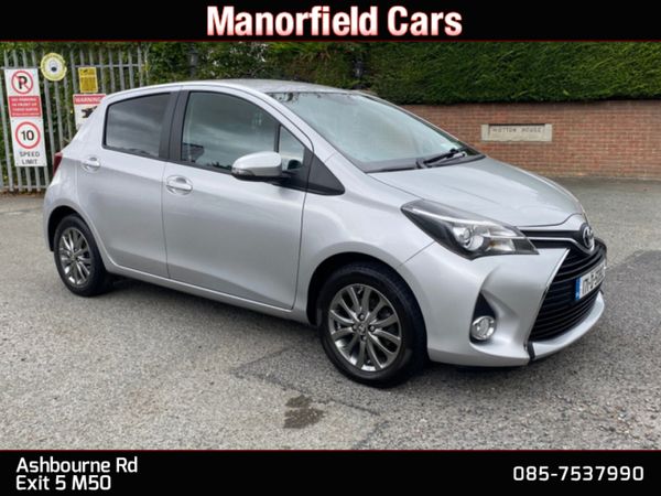 Toyota Yaris Hatchback, Petrol, 2017, Silver