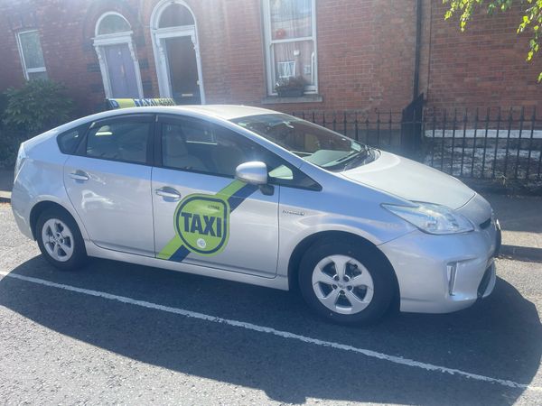 Toyota Prius Hatchback, Petrol Hybrid, 2015, Silver