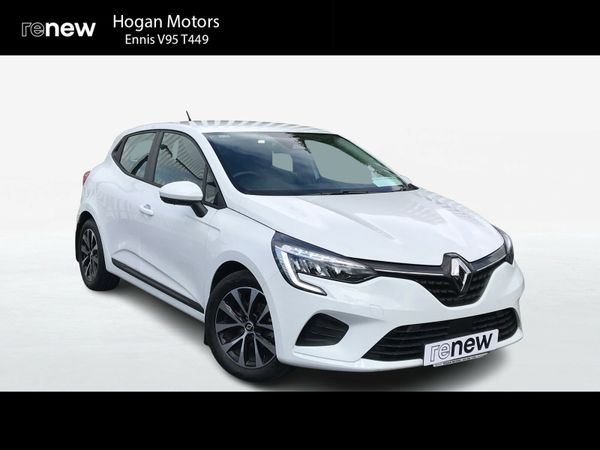 Renault Clio Hatchback, Petrol, 2022, White