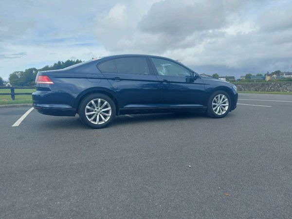 Volkswagen Passat Saloon, Diesel, 2015, Blue