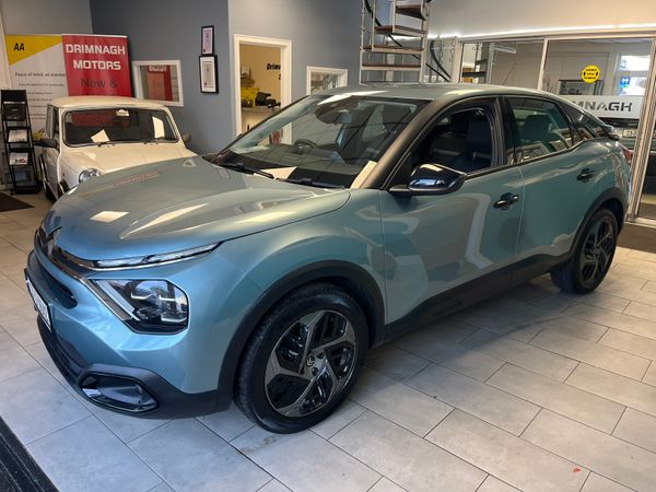 Citroen C4 Hatchback, Petrol, 2022, Blue