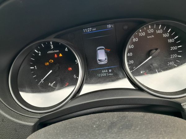 Nissan Qashqai MPV, Diesel, 2019, Grey