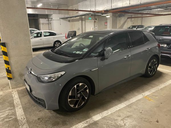 Volkswagen ID.3 Hatchback, Electric, 2022, Grey