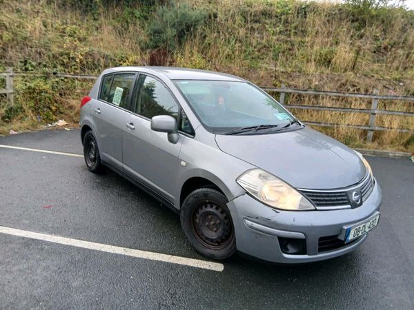 Nissan Tiida Hatchback, Petrol, 2008, Grey