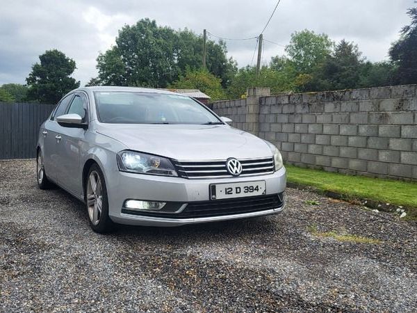 Volkswagen Passat Saloon, Diesel, 2012, Silver