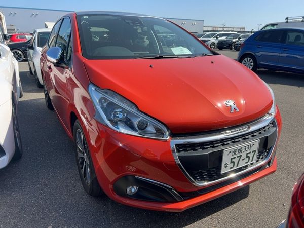 Peugeot 208 Hatchback, Petrol, 2016, Orange