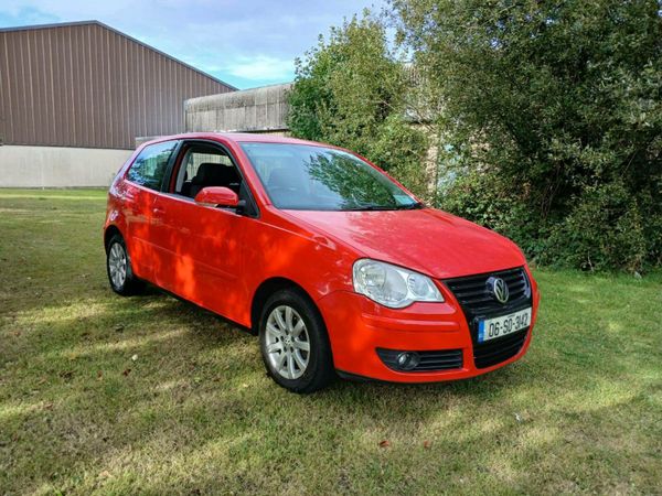 Volkswagen Polo Hatchback, Petrol, 2006, Red