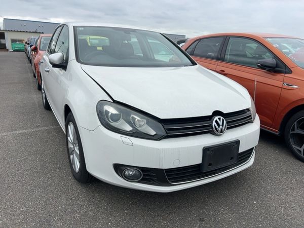 Volkswagen Golf Hatchback, Petrol, 2013, White