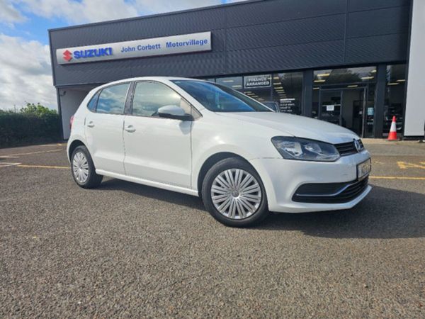 Volkswagen Polo Hatchback, Petrol, 2014, White