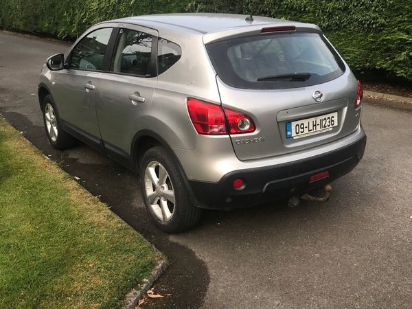 Nissan Qashqai Hatchback, Diesel, 2009, Silver