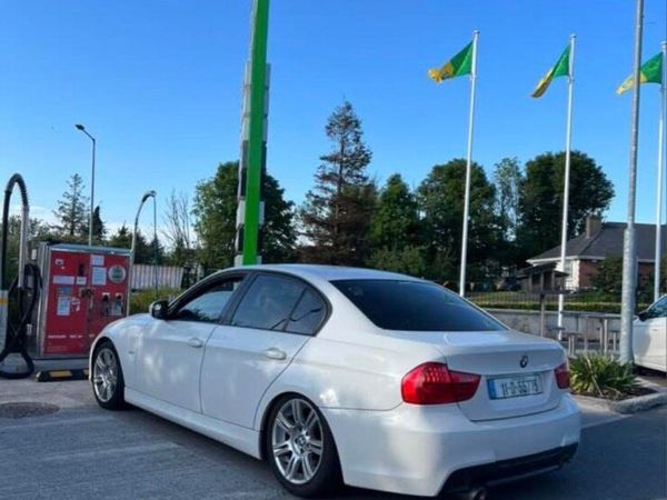 BMW 3-Series Saloon, Diesel, 2011, White