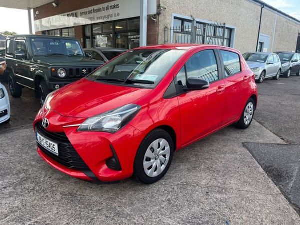 Toyota Yaris Hatchback, Petrol, 2018, Red