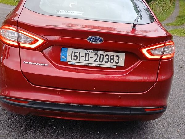 Ford Mondeo Hatchback, Diesel, 2015, Red