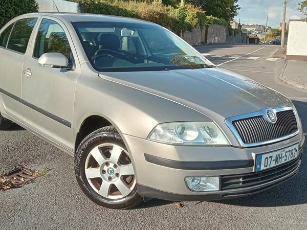 Skoda Octavia Hatchback, Petrol, 2007, Beige