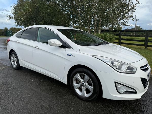 Hyundai i40 Saloon, Diesel, 2015, White