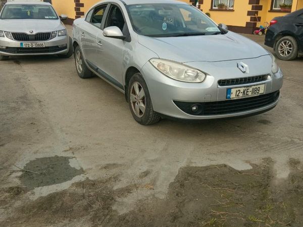 Renault Fluence Saloon, Diesel, 2012, Silver