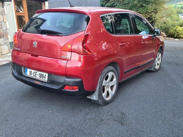 Peugeot 3008 MPV, Diesel, 2010, Red