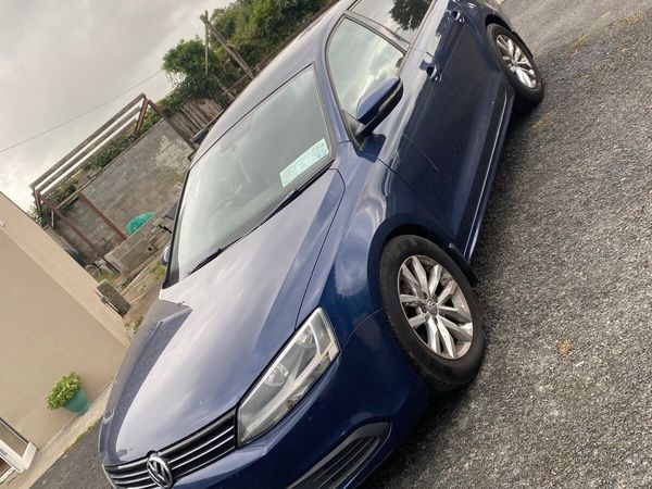 Volkswagen Jetta Saloon, Diesel, 2012, Blue